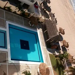 https://villa-quintas-del-mar.mazatlan-hotels.com